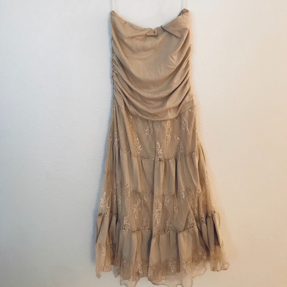 tiered lace sleeveless dress